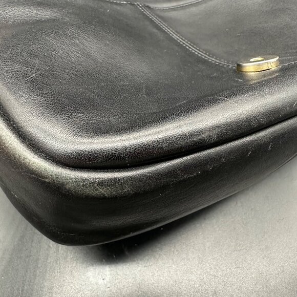 Vintage Coach Shoulder Bag 1997 4164 Bedford Flap Black Leather Brass Buckle 90s - Picture 11 of 17